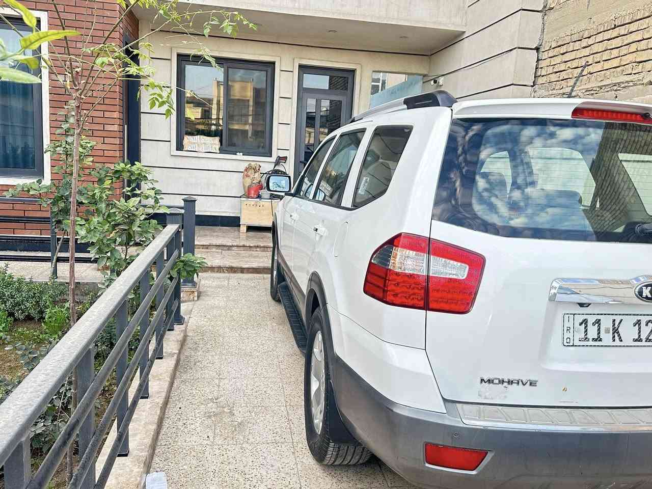 السلام عليكم
كيا موهافي فول ١/١ للبيع

موديل :2016

العداد : 140

رقم بغداد 
السعر: 205
***********
