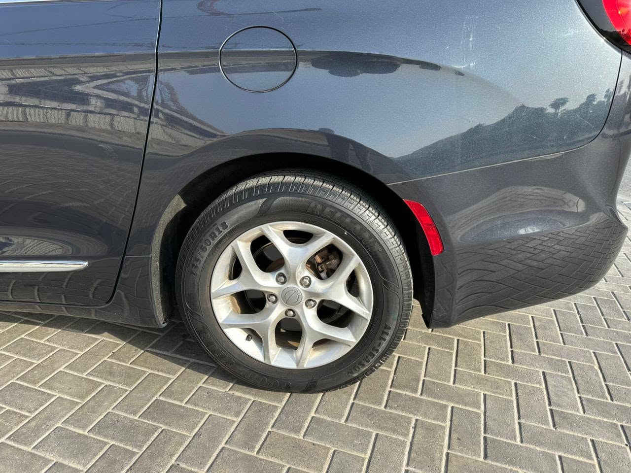 اسال عندكم عن طريقة دخول السياره قبل التواصل 
تواجد الإمارات 🇦🇪 دبي 
كرايزر PACIFICA V6 3.6L Clean Title 
2020
77000 mails 
السعر بارضه 11400 دولار 💵 
114 ورقه 
ملاحظه السياره لمتد فل الفل 
تواصل للجادين فقط 
00971506797554


**إذا كنت صاحب هذا الإعلان وتريد حذفه لأي سبب، رجاءا أرسل رسالة إلى الدعم الفني**