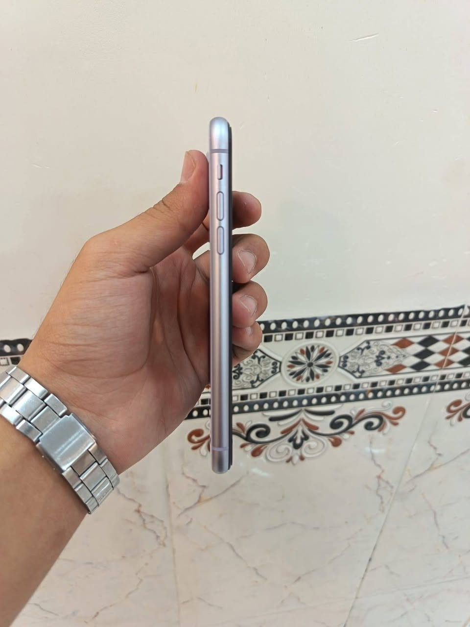 السلام عليكم
ايفون11 للبيع
مبدل بي شاشه اصيلة
وبطارية
السعر 190 وبي مجال قليل
مكاني بابل

*********** 
غير متواجد ماسنجر فقط رقم
