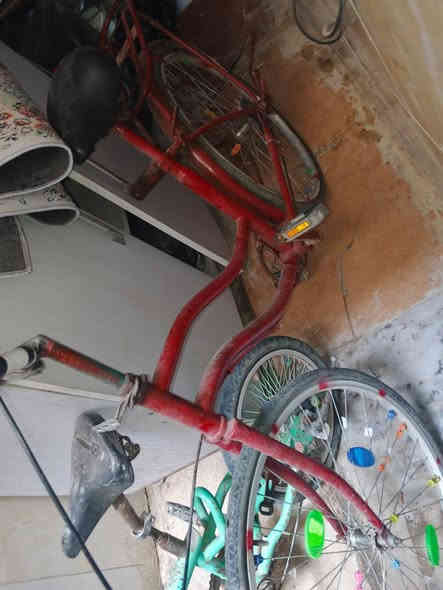 السلام عليكم ثلاث بايسكلات للبيع نظيفات سعرها 60 مكانه كربلاء قنطره السلام/***********
