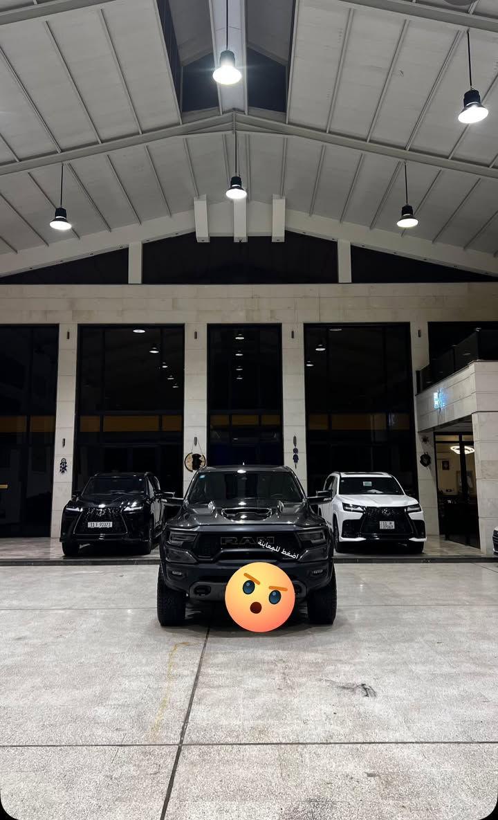 للبيع دوج Ram TRX  موديل 2022 وارد امريكي كفاله عامه كلين تايتل بدون فتحه السياره فول جداده وغنيه عن التعريف عن باقي المواصفات جديده حيل محرك 8V سعه  6.2 دفع رباعي العنوان بغداد معارض النهضه معرض الشارقه 
***********
