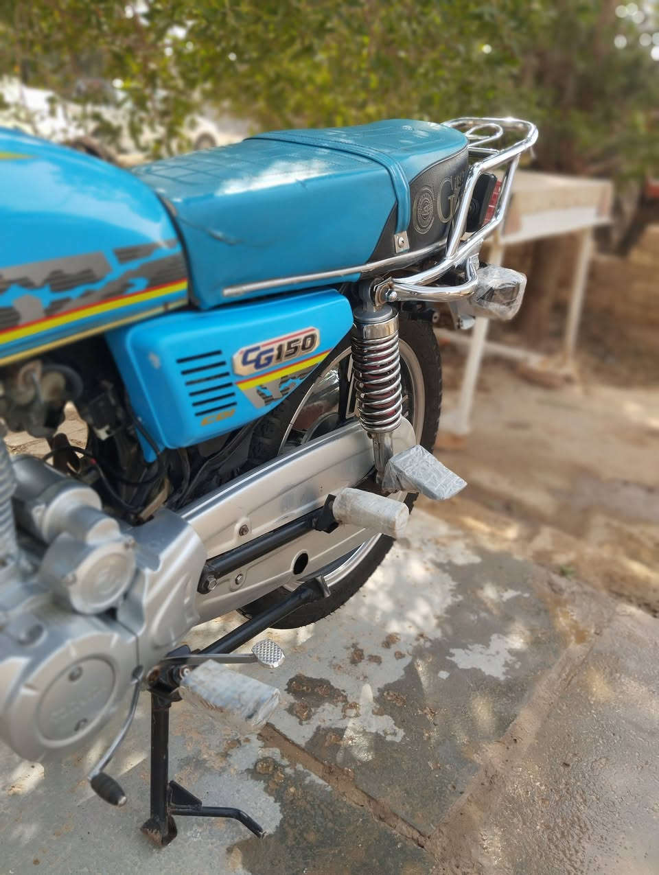 السلام عليكم دراجه سيفان للبيع موديل 23للبيع دراجه بوضع الشركه مكفولة من كلشي مكان الدراجه واسط العزيزيه السعر اتصل ***********
