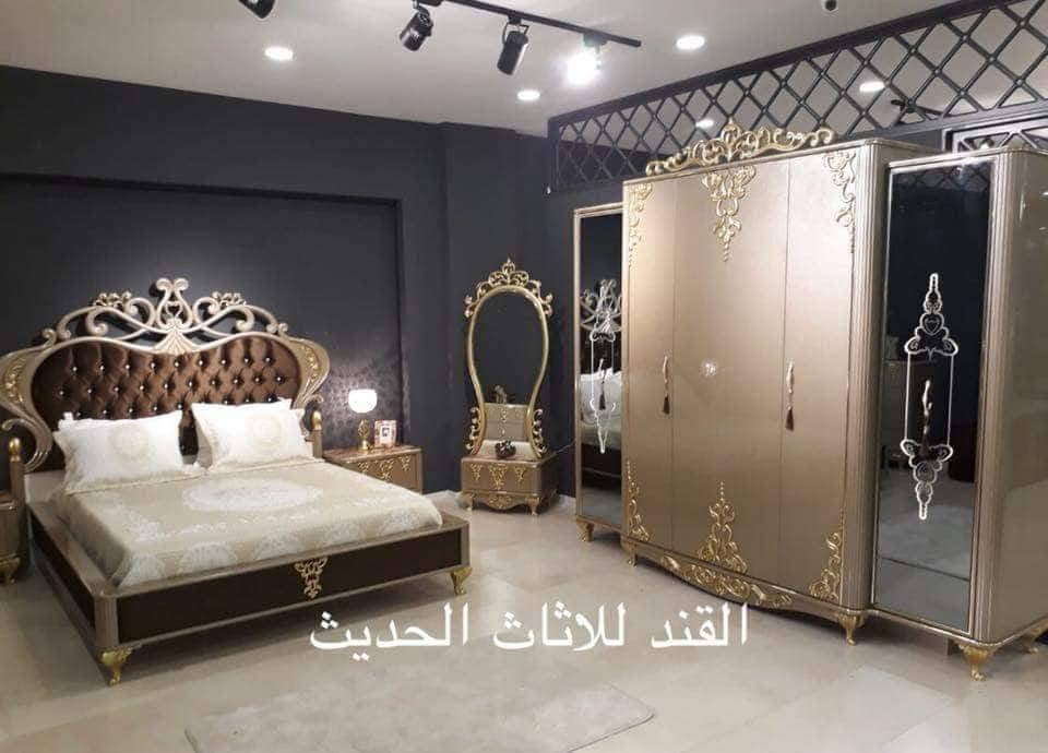 سلام عليكم 
غرفة نوم ملكي تركي  شراء من القند ٢٤ ورقة صبغ حراري واعلى كوالتي الخشب الثقيل 
جميع القطع ٩ ونسبة نظافة ٩٠% ضرر وحيد جرباية مبدل بمكانها صومية قطعتين خشب . وياها دوشك .
مكان تواجد الحرية رقم هاتف ***********
بيع مستعجل ٦٠٠ الف وتجي تشوفها شكلها احلى من صور.بحكم مكان والانارة. 
(مكلفة بالنشر)

