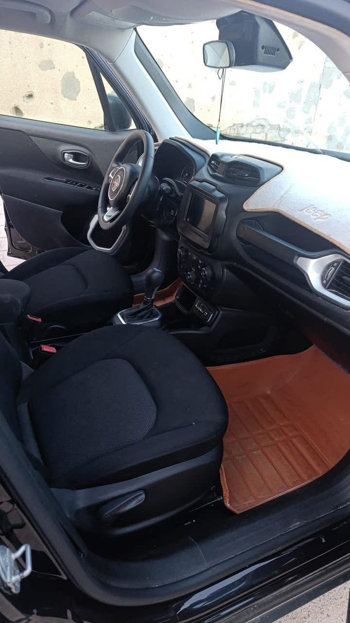 السلام عليكم من رخصة الادمن. جيب رنكد للبيع او مراوس ب اوبامه وانطي فرق موديل 2021 الشاشة مكسورة السعر 120 وبيها مجال ***********
