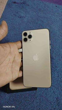 ايفون 11 برو ماكس • ٢٥٦ • بطاريه ٩٢