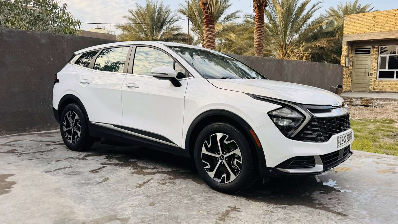 السلام عليكم 

كيا سبورتج 2023
وارد امريكي حادثها ربع بنيد صبغ فقط بدون اي داخل والمحرك والصدر والتبريد بعده بحاله الوكاله باسمي تحويل ثاني يوم السياره ما بيه نقص ابد 
⚙️ محرك 2500
📏 ماشية 28 الف
🔑 بصمة تشغيل
🚪 بصمة أبواب
🔥 تدفئة كشنات
📺 شاشة كبيرة ممتدة ديجتال
🎛️ كيجات إلكترونية متغيرة حسب الوضعيات
🏁 وضعيات قيادة سبورت / سمارت / نورمال
🪑 كشنات جلد أسود
⚡ كراسي كهرباء فول تحكم 
✨ إضاءة ترحيب خارجية وداخلية
🔌 شحن وايرليس
🔋 منافذ تايب سي
🔋 منافذ USB
🛞 هاند بريك بصمة
‏🅿️ أوتو هولد
📡 رادارات أمامية وخلفية وجانبية توقف ذاتي
🛣️ تحديد مسار ذكي
🤖 قيادة آلية ذكية
⚠️ نقطة عمياء
⏱️ كروز كنترول
❄️ شاشة تحكم ميديا وتبريد
🕹️ ستيرن فول تحكمات
السعر 218 وبيها مجال
مكانها بابل ***********
