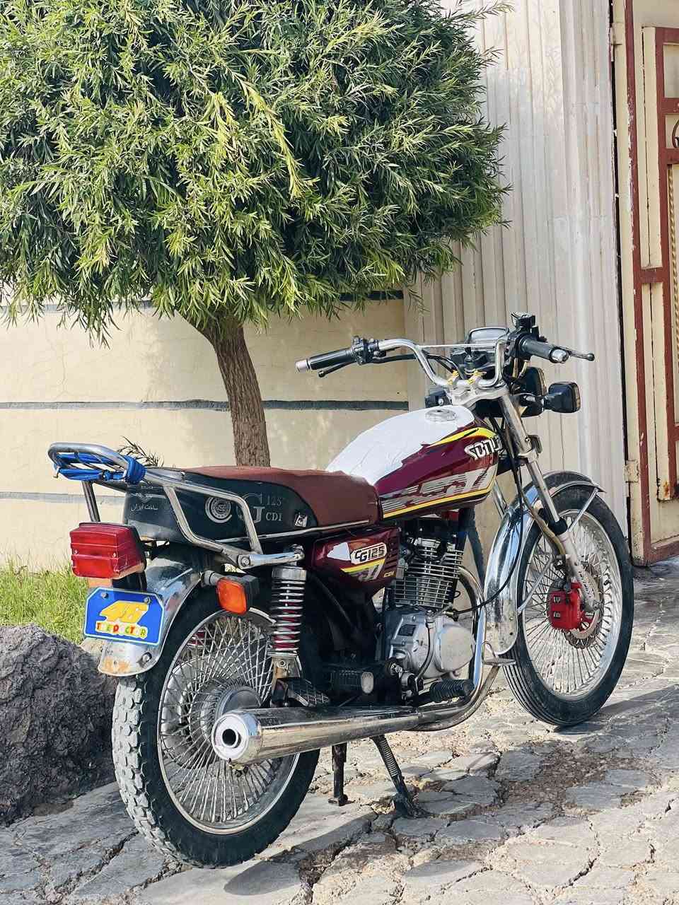 سلام عليكم تايكر موديل 23 للبيع اوراق كاملة نقصها فقط دشبول باقي كلة شغال ومكفول ومحدثة 24 هاي كدام عينك 
مكاني شهربان جسر عوني هـ *********** 
سعر 475 وبيها مجال شراي اتصل وادلل 
مو شراي لا تراسل ولتنطي سعر من يمك ؟
