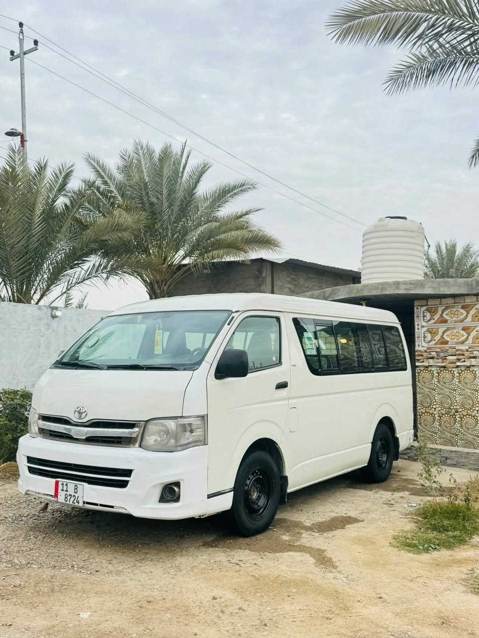 سلام عليكم هايسه ثليثيه موديل٩ للبيع
رقم بغداد بسمي
صبغ بيه بلجنطه كد الي المشر عليه وبلصفحه اليمنه همات كد الي المشر عليه 
مكينه كير اكسن كفاله 
المكان بغداد أطراف الشعله
***********
*********** واتساب
