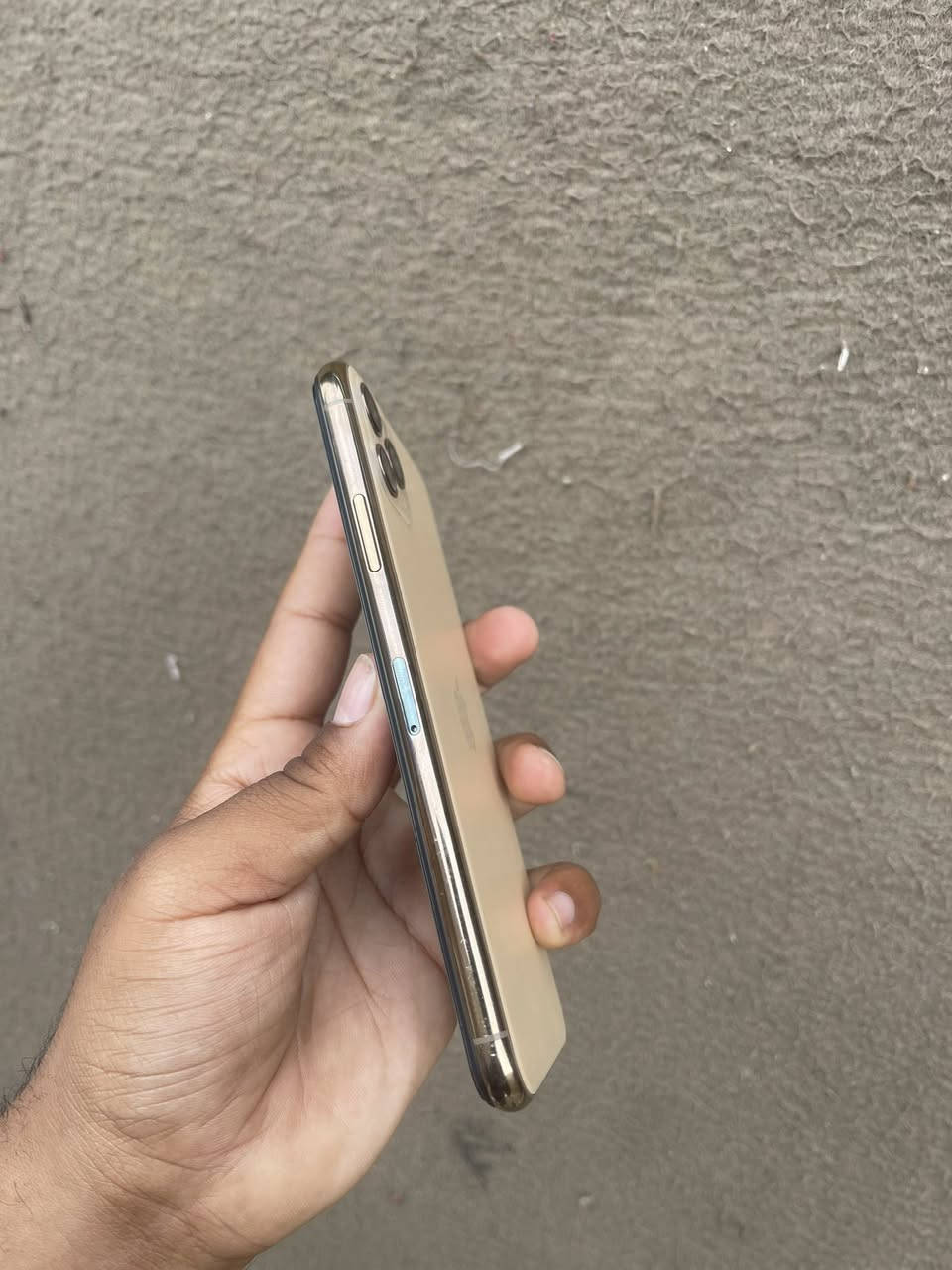 السلام عليكم ايفون 11برو ماكس عربي شرق اوسط ذاكره 256 جهاز مبدل شاشه نوعيه وسط ثلاث خيارات وبطاريه اصليه شرط الجهاز نظافته كلش حلوه السعر 275 بي مجال قليل أو يرهم مراوس الاستفسار خاص أو وتساب ***********
