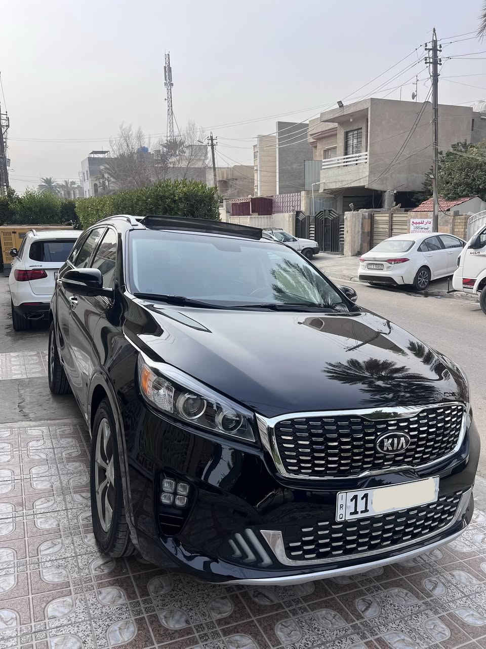 السلام عليكم سورنتوا 2016 sx v6
وارد امريكي 6 سلندر حادث بسيط السياره ليبل واحد عدا الجاملغ السائق امبدل ومصبوغ السياره مكفوله من الشاصي ولغد والمحرك والكير صور الحادث والسونار بالمنشور
مواصفات السياره فول للاخير  ميحتاج احجي بالمواصفات sx بيه بارد بالجاملغ الخلفي السياره جديده جدا سعر  193 ورقه وبيه مجال حق الجيه السياره رقم بغداد باسمي تحويل ثاني يوم مكان السياره حي العدل 
الشراي يتصل ***********
