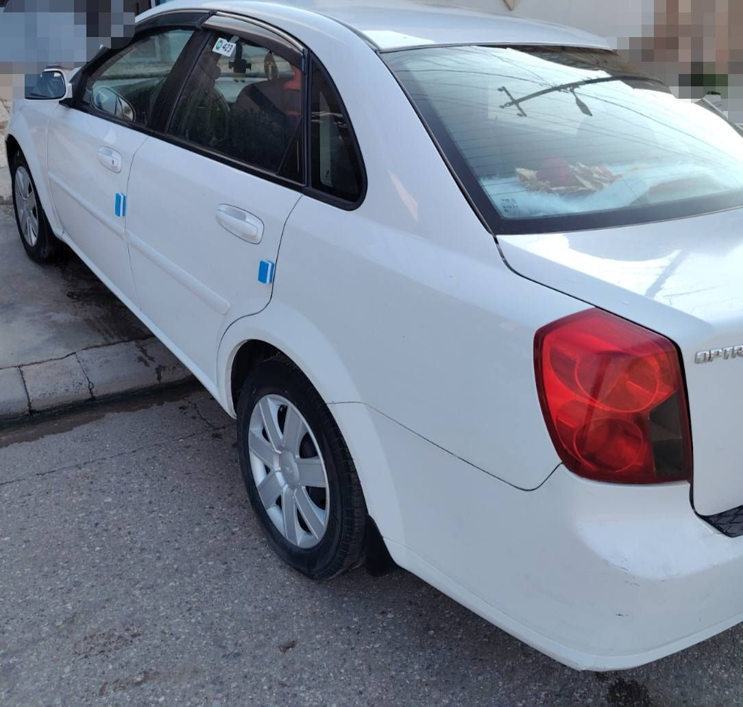 السلام عليكم..اوبترا 2013 السياره نظيفه ومكفوله .
رقم سليمانيه مسطره الجديد وسنويه جديده

طخمها جديد سياره حيل نظيفه وجاهزه.

كوبون بانزين جديد

محرك  وكير شررط وكيرها عادي.

تبريد تدفئه.شرط

مابيها ضرر فقط باب الصندوك صبغ دائره صغيره

مكان السياره موصل

للتواصل:على الصفحه او على الرقم.
              ***********
