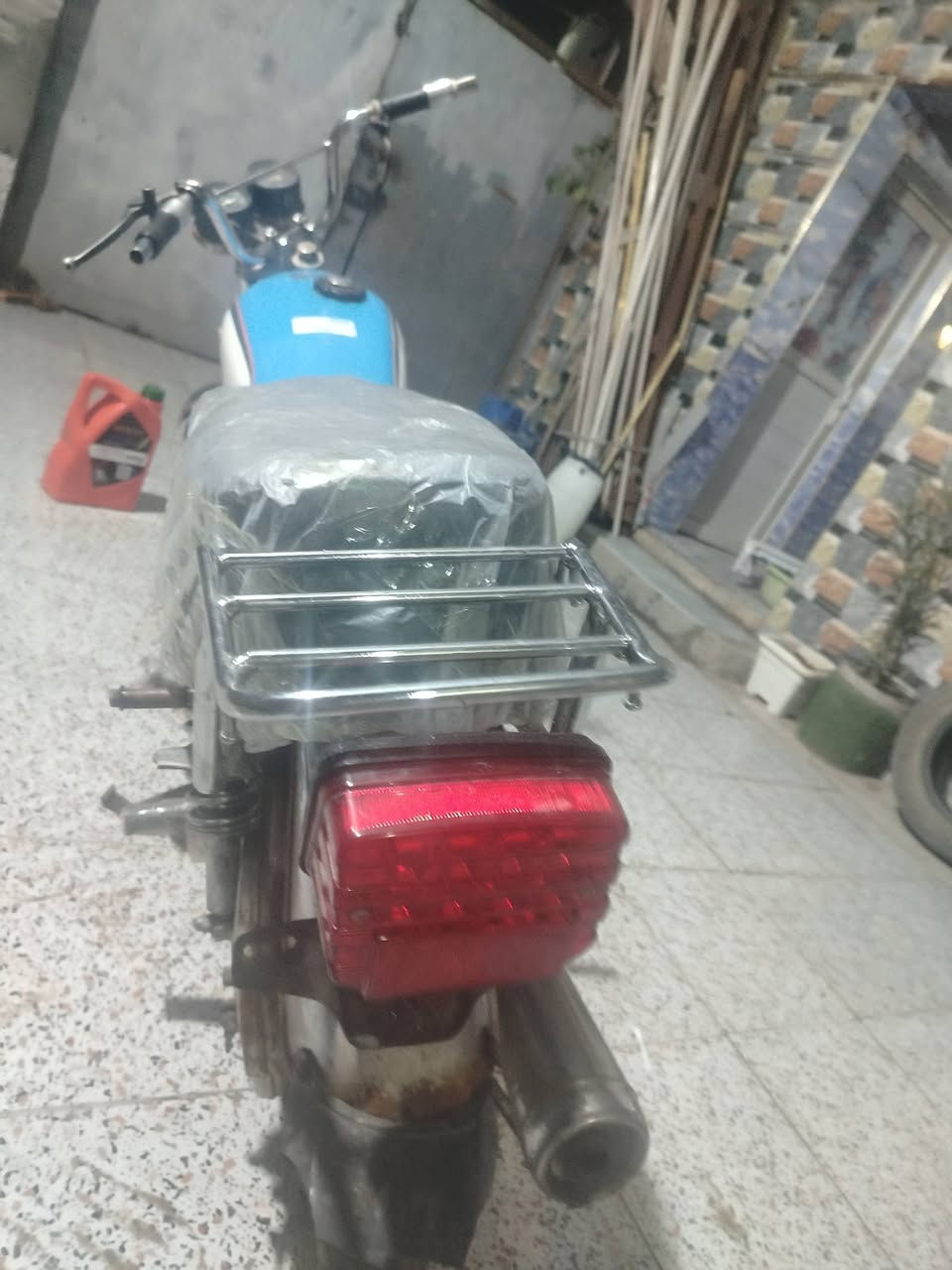 السلام عليكم دراجه ارشا ٢٠١٨ مفتوح محركه بوشه وبستم اوراق كزوز رياضبي دراجه ما متعوب *********** ناصريه مركز الإسكان الصناعي
