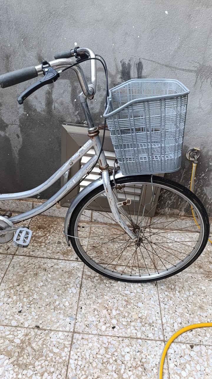 السلام عليكم ورحمة الله وبركاته
🚲 بايسكل جبلي حجم 26 نظيف جاهز للاستخدام 
*********** واتساب
