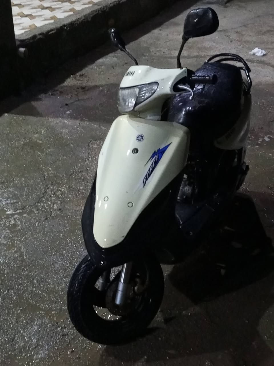 مكينه مفتوحه 

(دهن وفلتر كل ١٢ يوم يعني مكينه خير من الله)

كفرات بلاديه

دواخل بلادي كلها ختم واحد نفس مامبين بالصور

بيها دبل امامي قزم عريض بلادي ويدات بانزين رياضي بلادي 

السعر 400 وبيها مجال

العنوان ناصريه حي اور

***********

متواجد خاص او واتس
