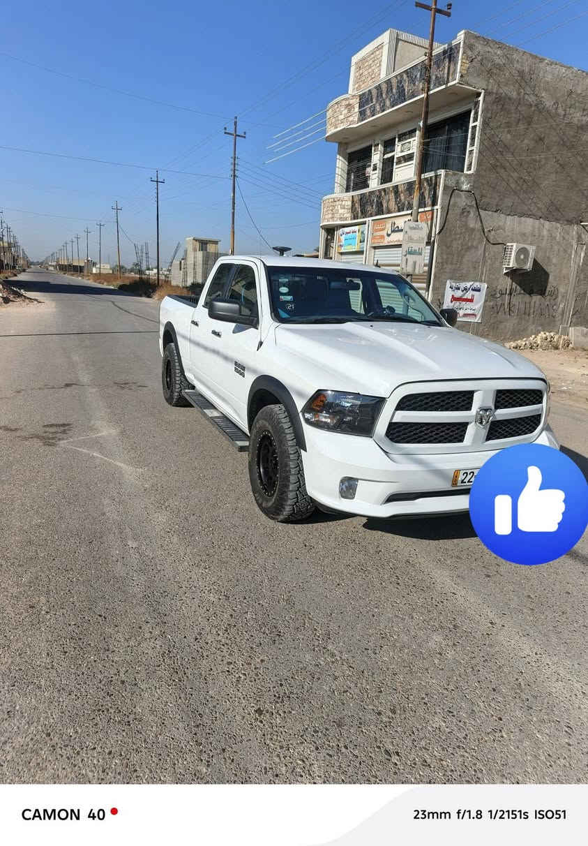 رام  كلاسك السعر ١٦٠ موديل 2017 تو ويل مكينه ٨ هيمي ٥٧٠٠   رقم اربيل سنويه الى ٢٠٣٠ بسمي السنويه 
باب قصير بدي طويل  كل نقص مابيهه 
ترهم مراوس بسياره صالون زغيره وفرق  رقم شمالي 
***********
