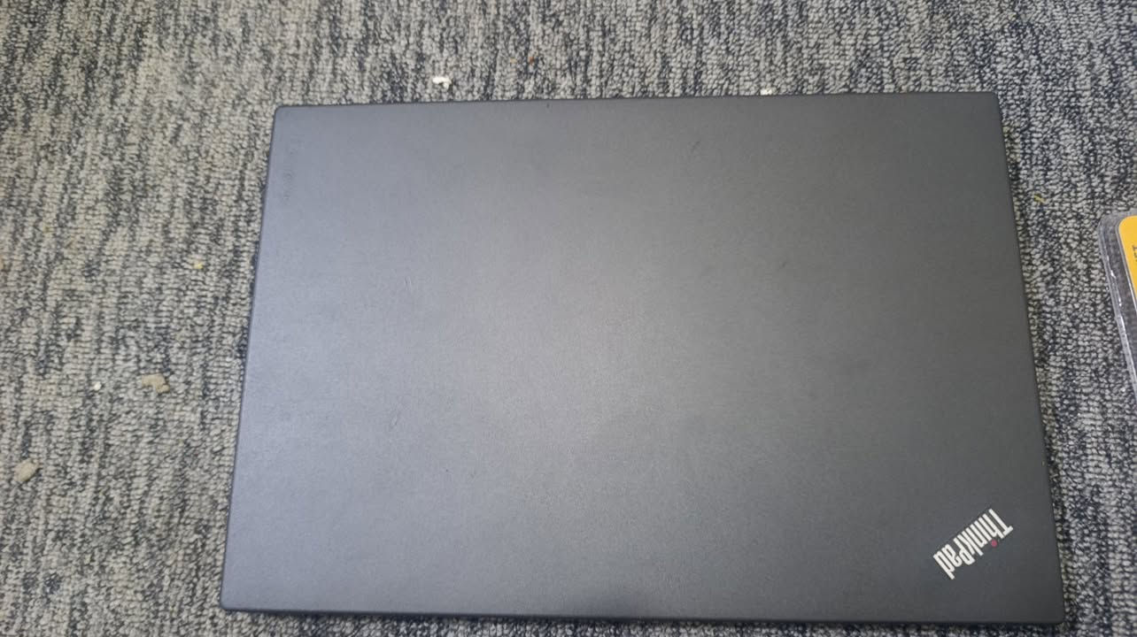 السلام عليكم لينوفو ثينكباد
المعالج Core i5 6200 جيل سادس
كرت الشاشة مدمج إنتل 520 سرعة 4جيجا
ميموري 8GB ddr4 قابل للتطوير
256 SSD قابل للتطوير 
شاشة 17 
بطارية تطول فوك الساعتين 
استخدام قليل دراسة بس 
ويندوز 10 برو 
بصمة اصبع 
بصمة وجه 
السعر 245 الف 
مكاني بغداد الدورة
*********** واتساب ورصيد موجود
