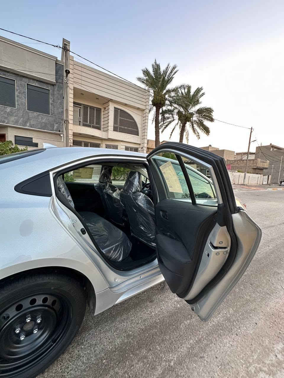 السلام عليكم 

تيوتا كورلا 2025 وارد أمريكي حادث جدا بسيط فقط البنيد سطحي بدون اي دواخل 
 السيارة أخت الزيرو  ماشية 11 دخول جديد وترقيم جديد أربيل بسمي تحويل ثاني يوم 
مواصفات السيارة LE
شاشة جبيرة 
كامرة دوارة 
تحكم أستيرن جهتين
تدفئة وتبريد بالكشنات 
رادار امامي وخلفي وجانبي 
مانع انزلاق 
مخارج ABS
السيارة جاهزه من جميع النواحي بدون برغي واحد نقص تخم تاير وويل شادلها جديد مال أربيل 
للبيع السعر 160 وبيها مجال 
رقمي ***********
العنوان بغداد الكاظمية بغداد, العراق
