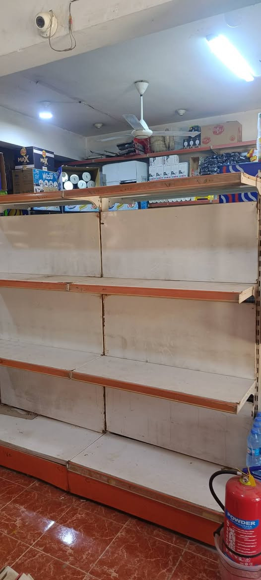 السلام عليكم رف وسطي عرض مترين للبيع في بهرز السعر 50
للاستفسار 0776210004


**إذا كنت صاحب هذا الإعلان وتريد حذفه لأي سبب، رجاءا أرسل رسالة إلى الدعم الفني**