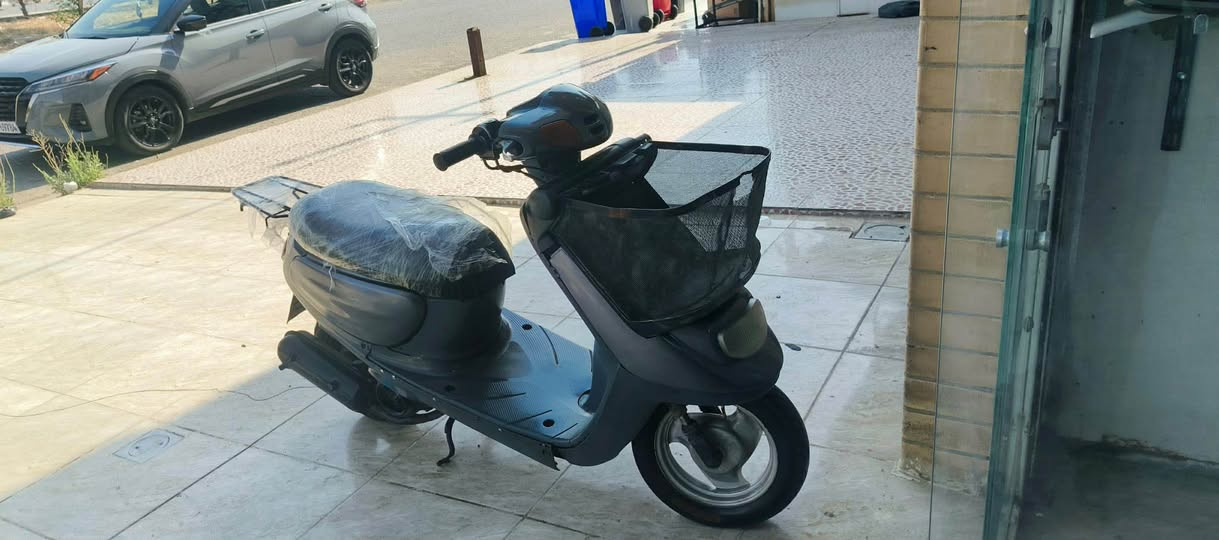 ياماها نضيفه شغاله للبيع
بس يحتاج بطارية
ياماها خاوينه ايش دكات بوفروشتنه
عنوان هه ولير اربيل فرمانبران
للاستفسار اتصل *********** أربيل, العراق
