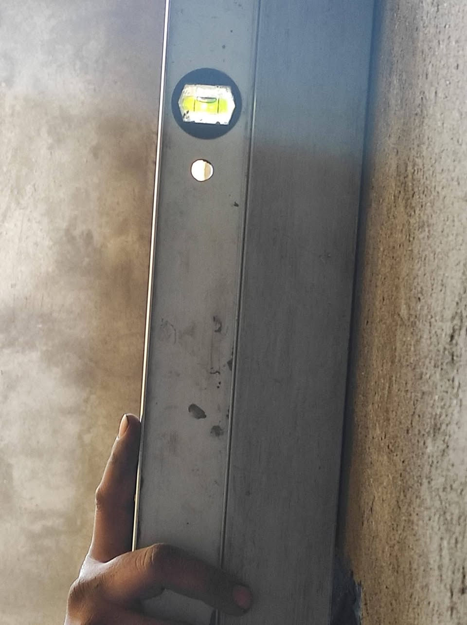 السلام عليكم خلفه لبخ وجص وبورك شغل درجه اولى شغلي ناصريه مركز متفرغ حاليا رقم  ***********
