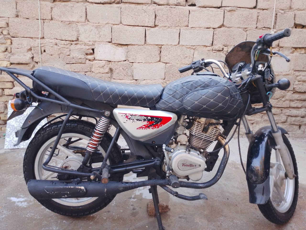 بوكسر البيع محرك ستوته 
مديل 2019 مكان ميسان سعر 650بيه مجال
***********
