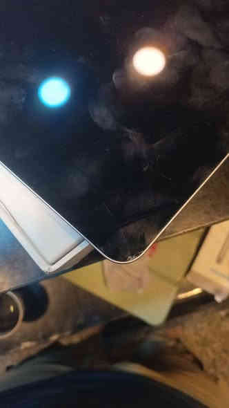 ايباد ١١ جيل الرابع عدد ثنين كامل ملحقاتهن 
ذاكرات ١٢٨ بطاريات ١٠٠ 
كلش نضيفات بس واحد بيهن بي طخه بلكلاس 
وسعر بلاش ولله صارن عليه بلاقساط ٣٢٠٠ 
مكاني بغداد الشعب ***********
