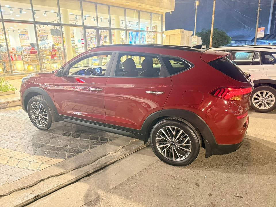 توسان شركه الكاصد
موديل 2019

فول 1/1 عد البصمه 

ماشيه 47000الف كيلو 

بيه بارد باب الخلفيه ع كد 5 أصابع 

الباقي مكفول 

مكان السياره. الدوره حي. دجله 

السعر 20300$ وبيه مجال 

***********
