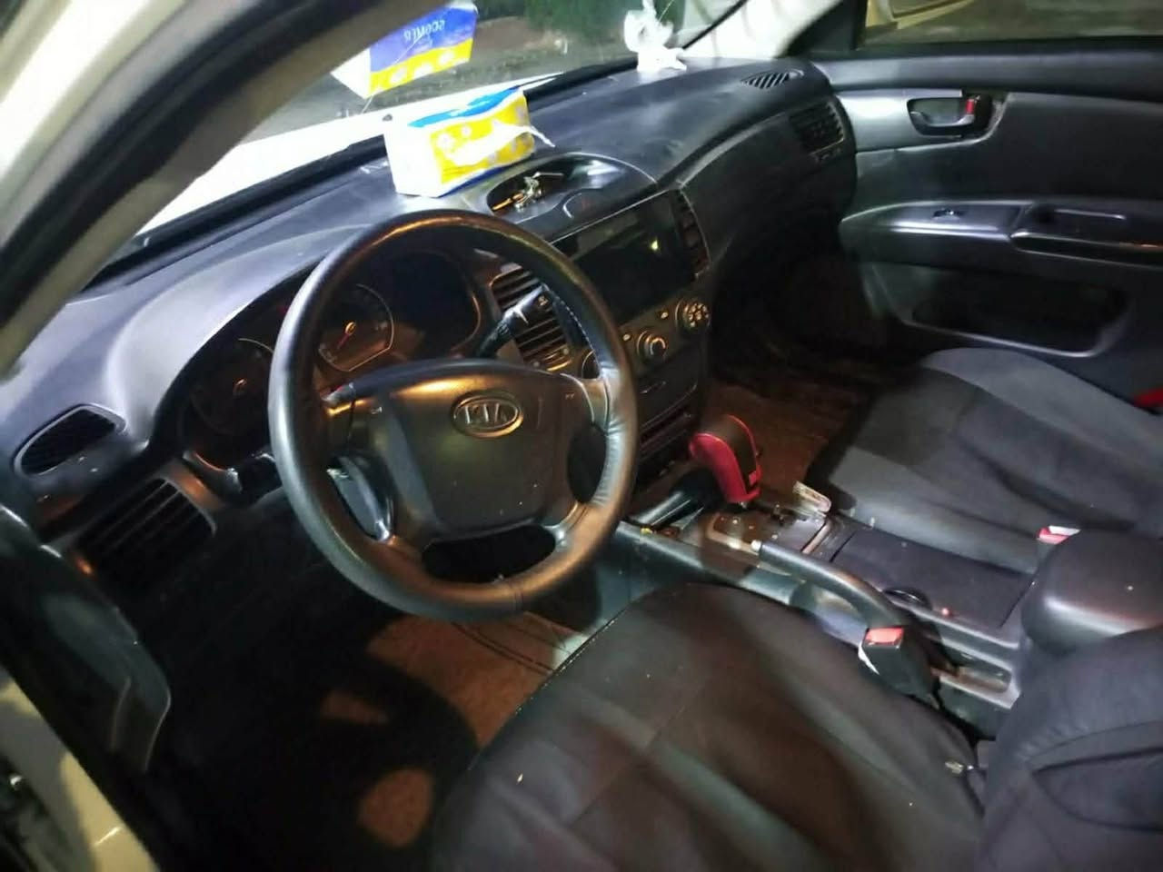 السلام عليكم ورحمة الله وبركاته كيا أوبتما خليجي ٢٠٠٨ محرك ٢٠٠٠ السياره كلين بدون صبغ معامله كامله باقي بس عل لوحات مكان تكريت ***********
