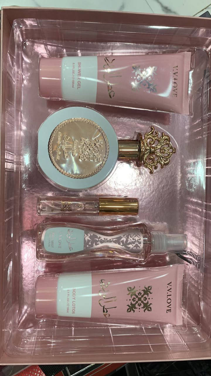 إذا كنت تبحث عن هدية أنيقة أو عطر للاستعمال اليومي، فهذا الطقم هو الاختيار المثالي.
📦 محتويات الطقم:
عطر 100ml
عطر صغير للسفر
بودي ميست
شاور جيل
أفتر شيف (After Shave) او جيل دوش 
✅ رائحة رجالية جذابة وثابتة. ✅ تصميم أنيق مناسب للإهداء. ✅ جديد وفي علبته الأصلية.
💰 الثمن: 199  درهم 
📍 المدينة: برشيد
🚚 التوصيل متوفر مجاني لجميع المدن المغربية.
📩 للتواصل عبر الرسائل الخاصة أو واتساب
https://wa.me/212699546229 
#عطور #عطر_رجالي #عطر_نسائي #هدايا 🎁 عرض خاص – طقم عطر رجالي و نسائي  فاخر (5 قطع) برشيد, المغرب


**إذا كنت صاحب هذا الإعلان وتريد حذفه لأي سبب، رجاءا أرسل رسالة إلى الدعم الفني**