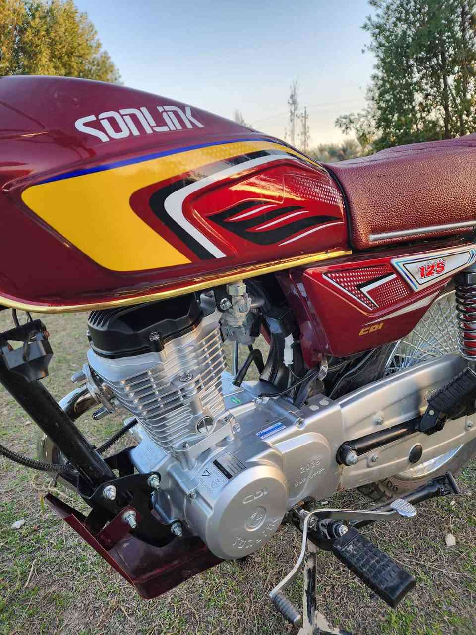 السلام عليكم دراجه تايكر ام الختم شرط باب الاول موديل 25 نظافه فول مكفوله كفاله عامه برغي ماناقصه كهربائيات شغاله
كلشي بيه مكفول   الدغاره  صدر الدرغاره

***********
