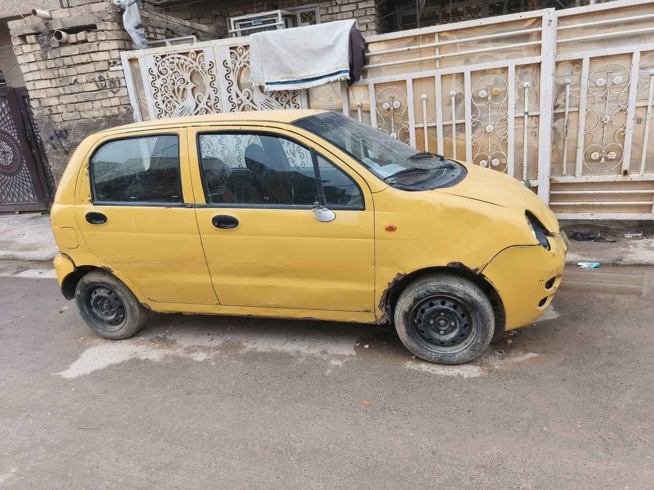 كيو كيو 2012 السياره بيها عطل كهربائيّ بحساس الكام شفت ابيع كوم حديد السياره بسمنا  السعر 10 قفل قفل التصال على الرقم *********** وتساب
