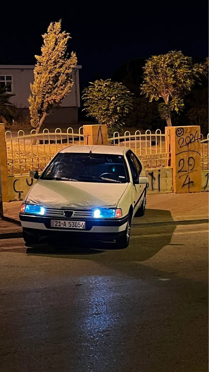 فرۆشتنی خێرا
بیجۆ روا ٢٠٠٩ ئەکسل 
گێڕ عادی 
بۆنید و چەمەلەغ بۆیاخ بێ ناو گرتن
تایەی تازەیە ١ هەفتەیە کراوەتە سەری 
تەبرید سارد و گەرم بەشەرت 
گێڕ و مەکینە بێ مشکیلە
کلاج و عەینەی تازە 
پێش و دوای تازە داگیراوە 
کاڵبونەوەی نیە 
ڕزیوی نیە 
سەنەوی بەناوی خۆمانەوەیە 
ناوی لۆکە 
سیستەمی مکەبەرەی مەزبوت 
قفڵ مەرکەزی 
لایت عەدەسە 
سەیارەکە هی مەعرەز نیە زەرورە بە پارە خێرا ئەیفرۆشێ
مشتەری تەلەفون بکە لە خزمەتام 
سیعری 36$ گەڵ
*********** السليمانية, العراق
