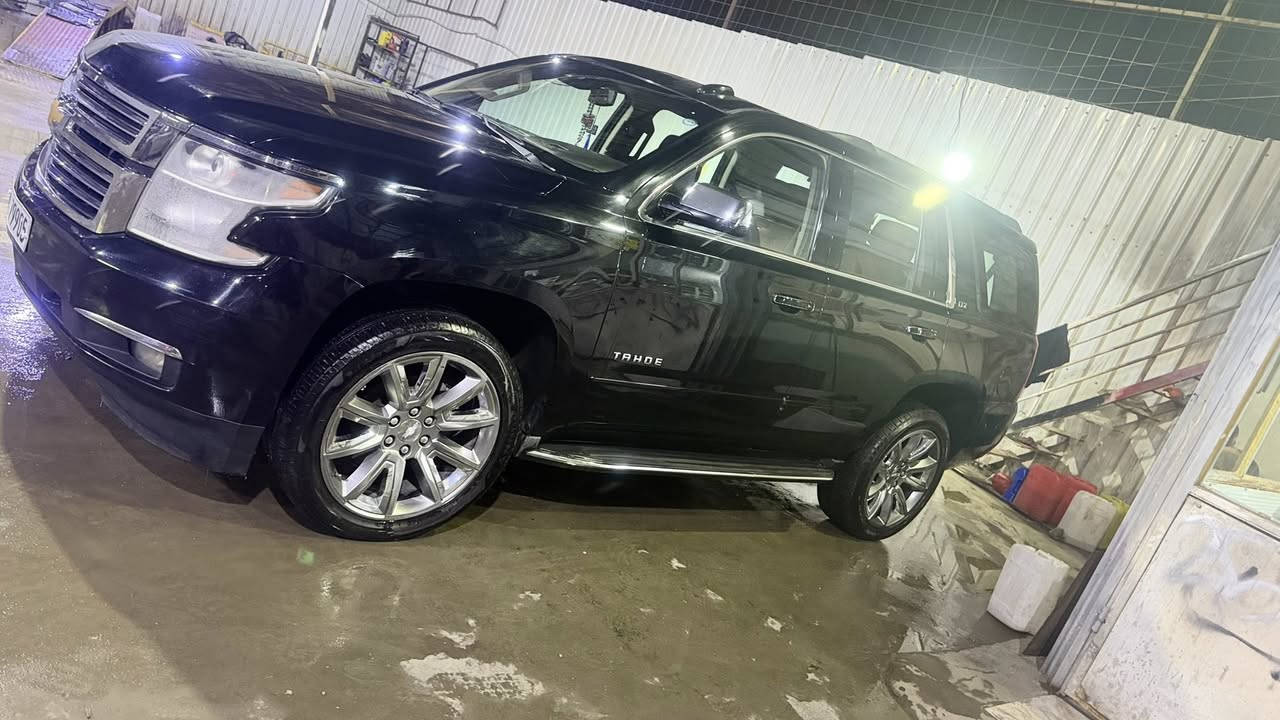 السلام عليكم 
تاهو خليجي موديل 2017 LTZ ماشيه 160 ألف بدون صبغ فقط بارد الجاملغ الخلفي عكس السايق
السعر 39 ألف دولار
التواصل 
***********
