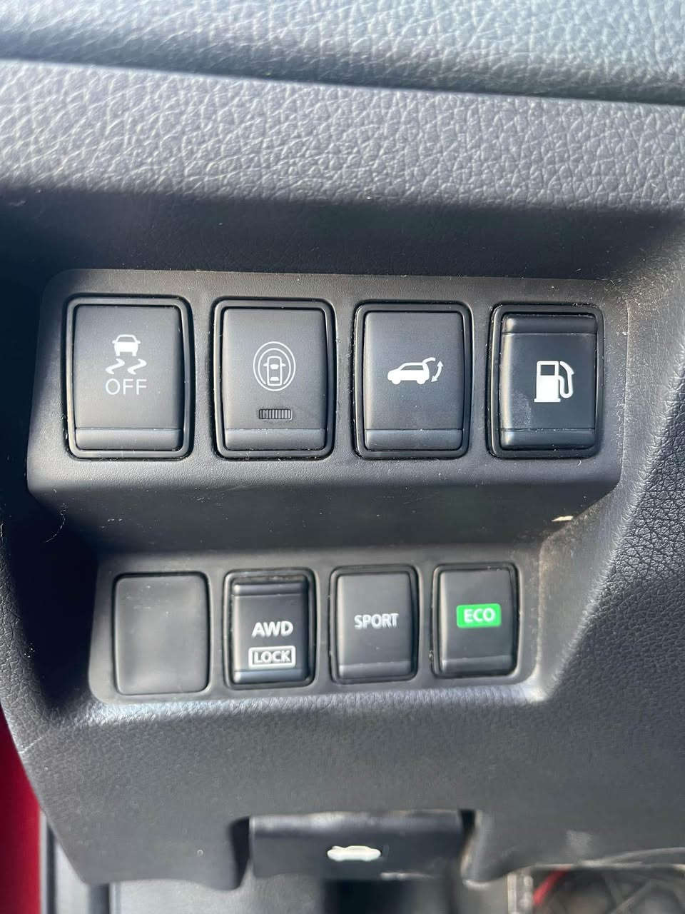 نيسان روگ ٢٠١٩ sv awd
چه مه لخ بونيت بوياخه 
کوشن هیتە ر 
سندوق جە گ
سندوق شه ق 
دە بل ئە کسل
تایە ی تازە یە

تە نها ٦٧ هە زار ڕۆشتوە
ئيرياگ به س سوكان گوراوه به شه ريكه
مه كينه ٢.٥ 
ساردي نيه 
سه نه وي تازه يه تا ٢٠٢٧
تايه ي تازه يه
*********** 
***********
سليماني السليمانية, العراق
