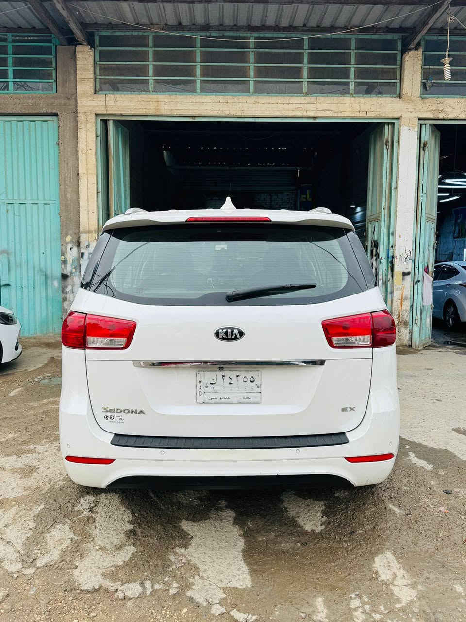 السلام عليكم سيدونه فول فول اعله فئه بلكيه سيدونه رقم بغداد السياره كير محرك حداديه جاهزه تخم تاير جديد شاشه خلفيه بلاديه السياره ع وضع الشركه موديل ٢٠١٦ حادثه جاملغ خلفي وباب وعندي انظربت باب السيايق أثر ستوته عندي حته صورت الباب من انضربت يعني صفحه حته ماتعبك السعر ١٧٠ و بيه مجال العنوان كربلاء ***********
