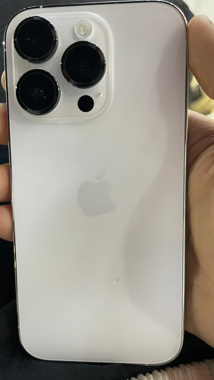 14 pro مو pro max للبيع بسعر 700 الف بغداد مدينة الصدر *********** بدون كارتون مو برو ماكس بس برووووو
