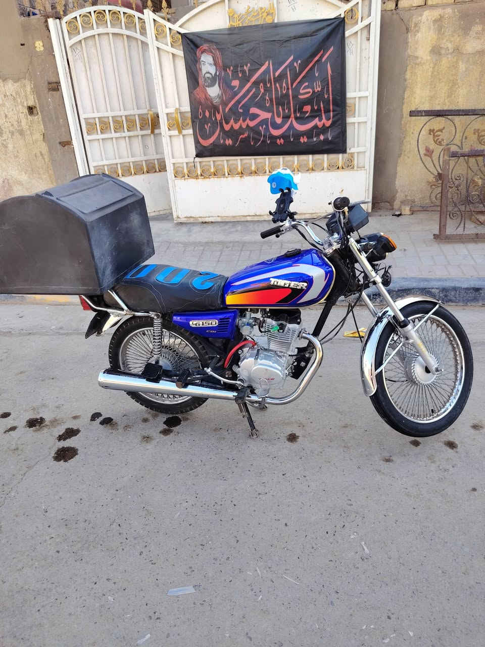 السلام عليكم
للبيع تايكر موديل 21 ارواق سكنر (استنساخ) ب500 و ويهاه الصندوق و ويل جوبلس
واراوس بفراشه حاويه
للاستفسار ***********
