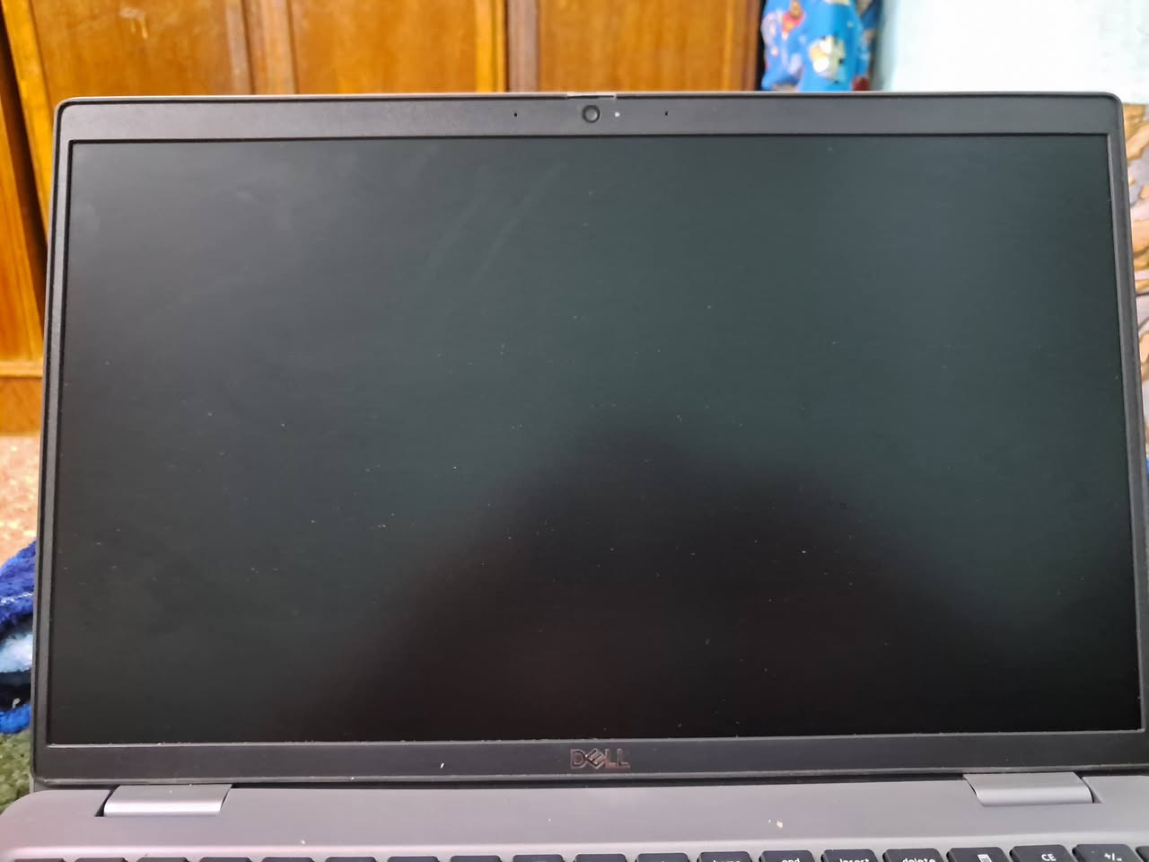 لابتوب نوع DELL استعمال أقل من 20 يوم أخذتهة ب700 رايدهة ب650
عنواني بغداد مدينة الصدر التواصل على الرقم ***********
