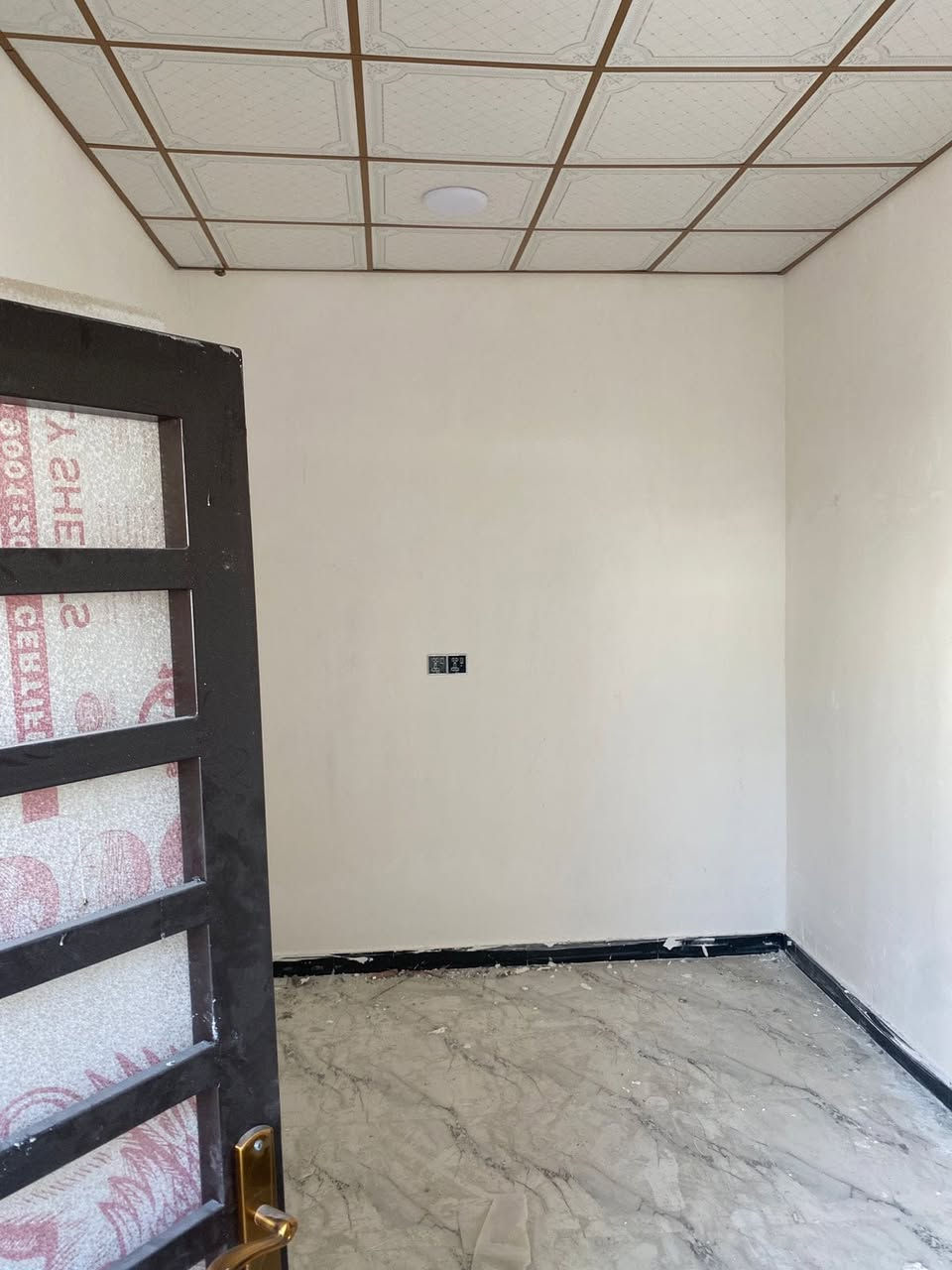 سلام عليكم بيت اللبيع بشط العرب بل جباسي بيت حديث طابو صرف زراعي سند 25 مساحه 100 صقف سندويج سعر 38
***********
