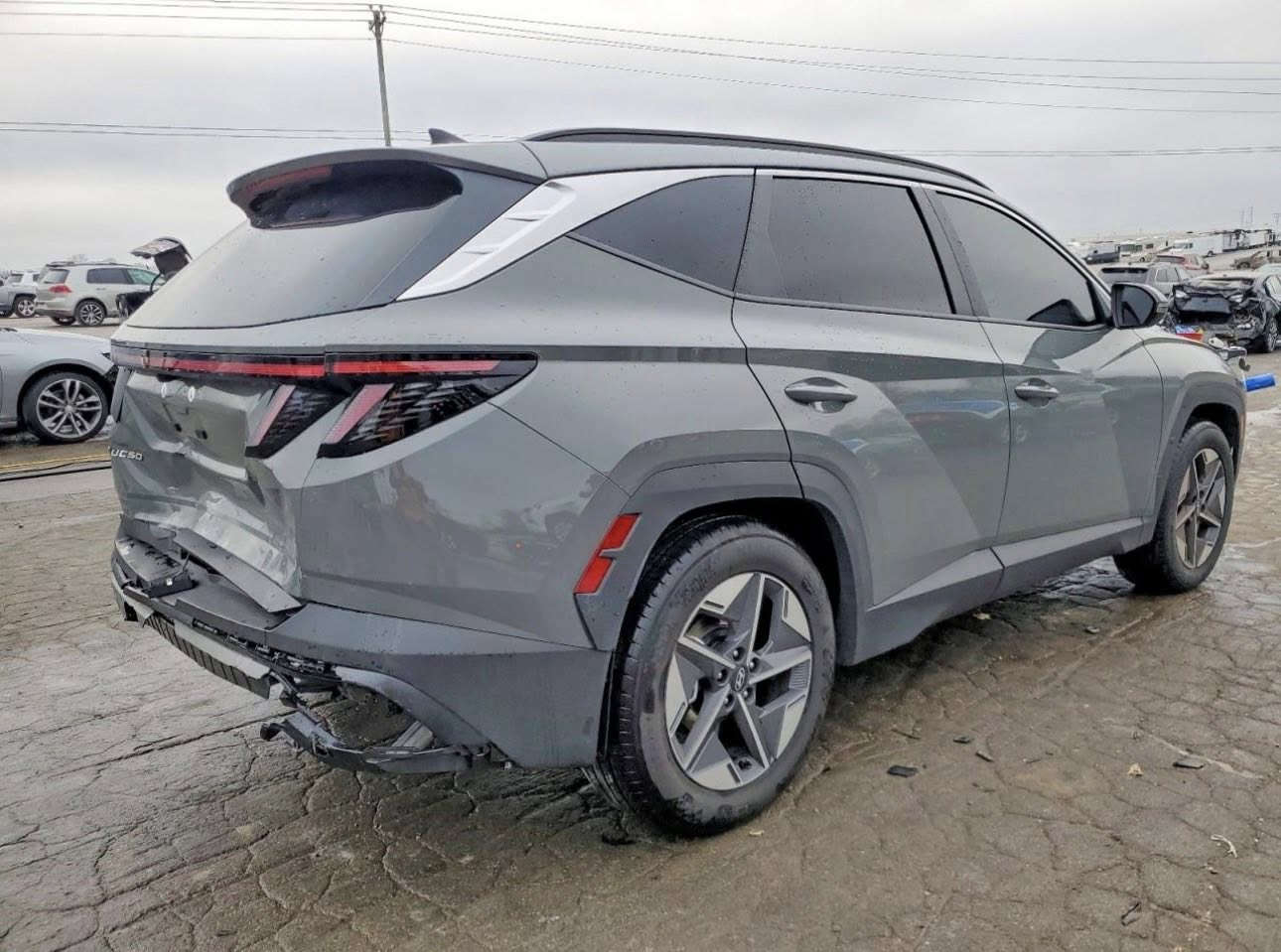 🤍بسم الله على بركة الله 🤍
مزاد السيارة :🚗 هونداي توسان SEL 2025 
الضرر : كما موضح بالصور المرفقة 
تاريخ المزاد :: الاثنين  2026/3/2

سعر السيارة :: يحدد في  المزاد 🔒
للمزايدة ولشراء السيارة :: الحضور الى المكتب 💁🏻
مدة الوصول من 50 الى 90 يوم  🚢
عمولة المكتب 200 دولار فقط 
يتم تخليص السيارة عن طريق  المكتب 📑 

الفرع ألاول ألانبار الفلوجة مجاور مطعم حجي حسين 
وليد:***********
يوسف:***********

العنوان الفرع الثاني 
✅رمادي ✅
✅شارع عشرين✅
✅مقابل مطعم كباب الساطور✅
للأستفسار الاتصال على الرقم التالي او مراسلة الصفحة📱
غيث ***********

أوقات الدوام من الاحد إلى الجمعة ⏳
من 4:00 عصرآ  الى 10:30 مساءآ 🕓 

‏#IAAI #iaai 
‏#COPART #copart
#العراق #الفلوجة#الرمادي 
#سيارات
#مزاد_السيارات_الوارد_الامريكي
#مزادات_السيارات #الوارد_الأمر
