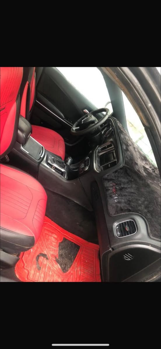 جارجر موديل 2015 بيها 4 قطع وكص باللغد وربع من القماره صبغ مكانها بغداد السعر 130 ورقه المكان بغداد
***********
