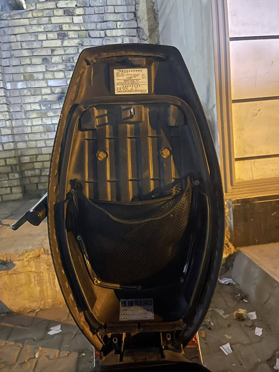 سعرها 800 وبيها مجال
ماكس عدلة 2006 شلعة ومعدل تشك الكاع 
مكينة  ما مفتوحة على البلاد وعلى الفحص وين ما يعجبك تفحص افحص وخرسة الدراجة 
وكلها مختمة منطول الطول اي شي بل دراجة مختم وختم واحد وي  المكينة  اوراق كاملة
كله شغاله اي نقص ما بيها 
سلف كهربائيات منطول الطول كلهن شغالات 
دراجة حلوه ونضيفة  ومزوده خارجي شوفت عينك عالي زنون ناصي اصفر 7 الوان اشاير ولايت صالصنة رياضي ويل رياضيالدراجة مصروف عليها هواي وبل عافية على الياخذها حتى الصندوك مرتب
العنوان/العمارة/ الماجدية 
اتصل : ***********
