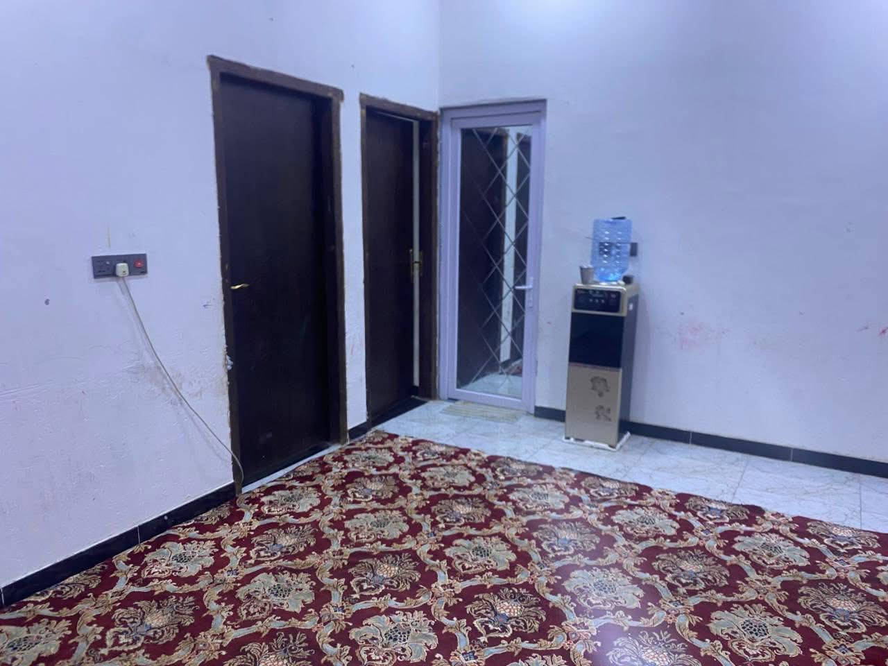 بيت للبيع زراعي وكاله او نسخه من الطابو154 متر بناء ابلوك درجه اولى صب كونكريت غرفتين هول مطبخ ديوانية كراج حمامين واجهية البيت 9 متر التنومه كردلان حي الخضراء موقع حلوه شارع 8 متر السعر 100 الاستفسار ***********
