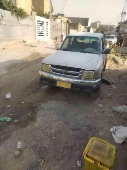 دير مديل 2010 مكينه كير حداديه خير من الله بدي بي خياسات وين ميعجبك اطلع سعر البيع 15 ورقه وبيه مجال موبايل ***********
