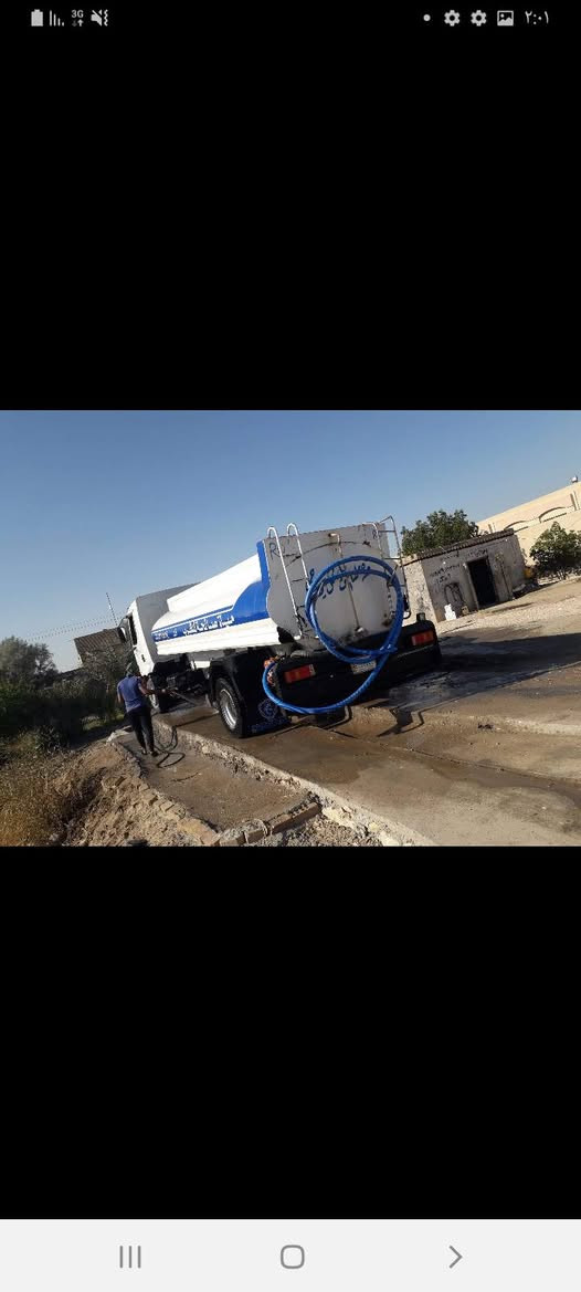 سلام عليكم رينوو موديل 2000 حموله 10 طن مكينه جديده كير مكينه مكفولات كفاله عامه شاصي مكفول اكسن خلفي جوبلس بسمي وهاذا رقمي ***********
