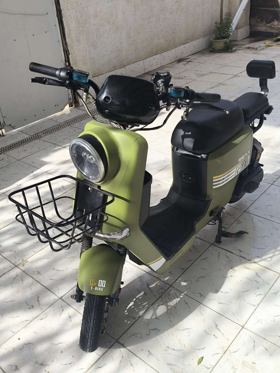 السلام عليكم
دراجه شحن للبيع r900
شركة الريان 
السعر 550 
العنوان ناصرية مركز


**إذا كنت صاحب هذا الإعلان وتريد حذفه لأي سبب، رجاءا أرسل رسالة إلى الدعم الفني**