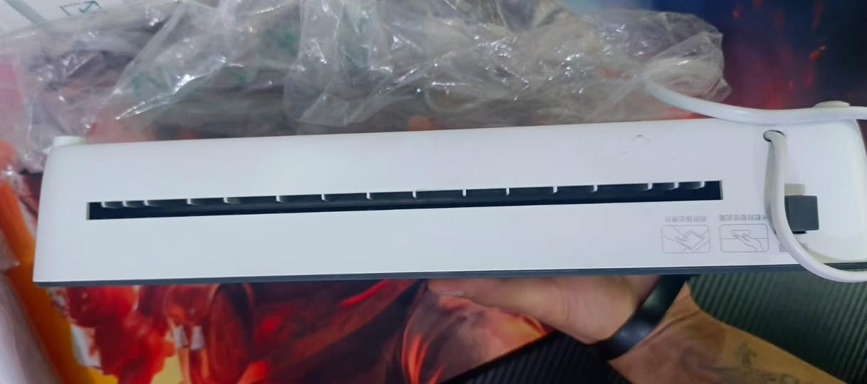 جهاز تغليف او كبس حراري شركهhbجديد غير مستخدم سعره مع توصيل45 الف علما سعره بلمحلات مايقارب70 الف 
. وعندي هاي اغلفه حمايه البطاقات ماعرف حجمه عتدي تقريبا10 درازن ماعرف سعره حط سعر وبلعافيه توصيل كل محافضات متوفر


**إذا كنت صاحب هذا الإعلان وتريد حذفه لأي سبب، رجاءا أرسل رسالة إلى الدعم الفني**