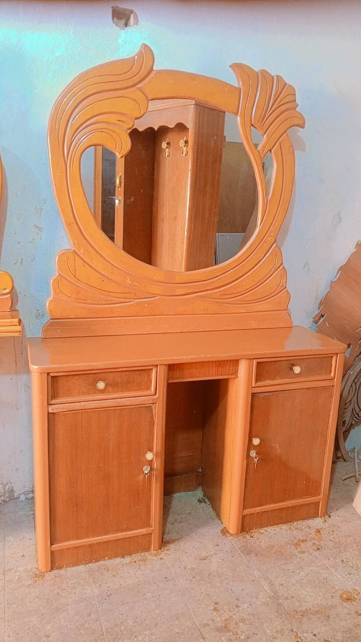 سلام عليكم غرفه 5 ابواب تزكام
داخل خارج صاج  درجى اولى نضافته 95  بلميه للبيع سعره 525 توصيل وشد مجاني داخل النجف 
للاستفسار اتصل  
‏‪***********‬‏
