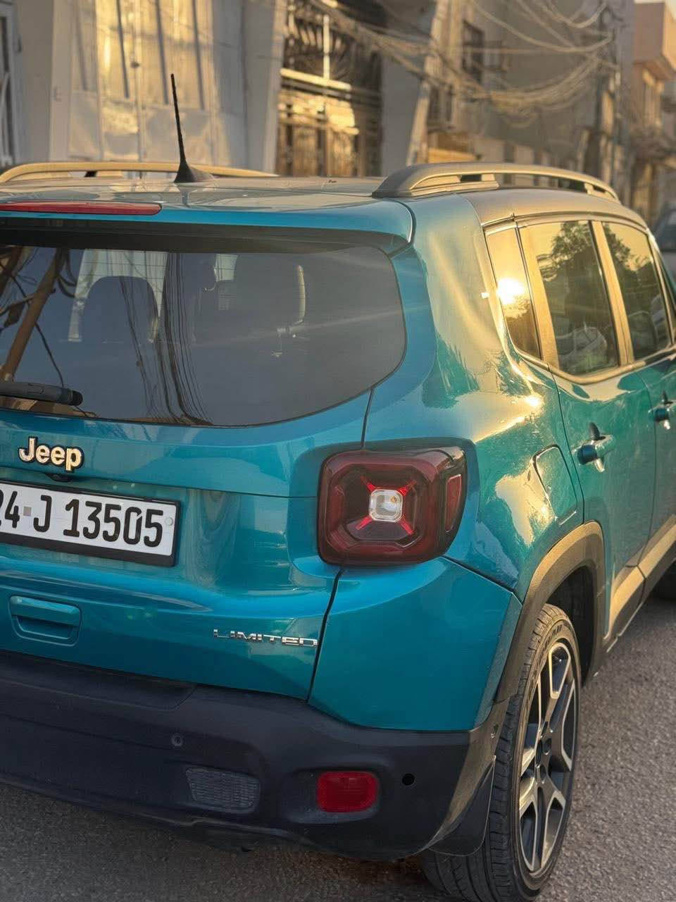 سلام عليكم جيب رينكد موديل 2020 محرك 2000 تيربو رقم دهوك تحويل او وكاله الحادث باب الصندوق مبدل نفس اللون السياره فول مواصفات بصمه تشغيل عن بعد بتحه جلد رادارات شاشه كبيره فور ويل لد امامي و باقي المواصفات 
السعر 125 ورقه مكاني كربلاء 
***********
*********** كربلاء, العراق
