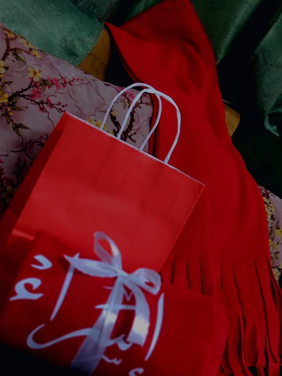 اشتغل طباعه هودي شمسيّة قبعه 
سكارڤ.. ترتيب وتجهيز هدايا 
ومتوفره توصيل لجميع المحافظات العراق  
لتواصل  وطلب واتساب 
***********... هذا نموذج من شغلي وايظا متوفر سكارڤ الاسود
